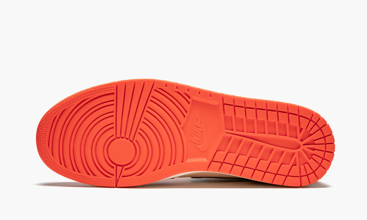 Air Jordan 1 Mid SE “Team Orange”