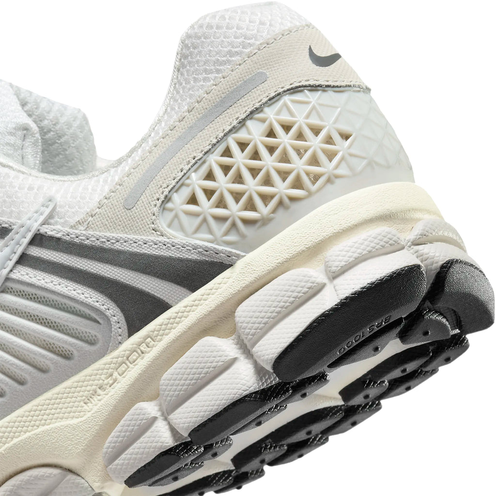 Nike Air Zoom Vomero 5 Platinum Tint Sneakers - Beige