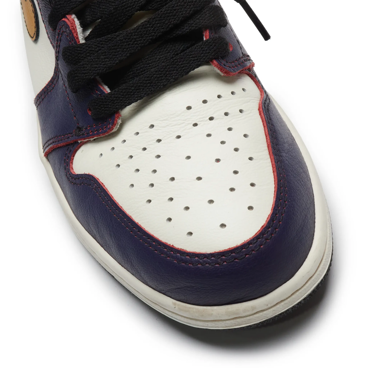 Preloved - Air Jordan 1 Retro High SB LA To Chicago Sneakers