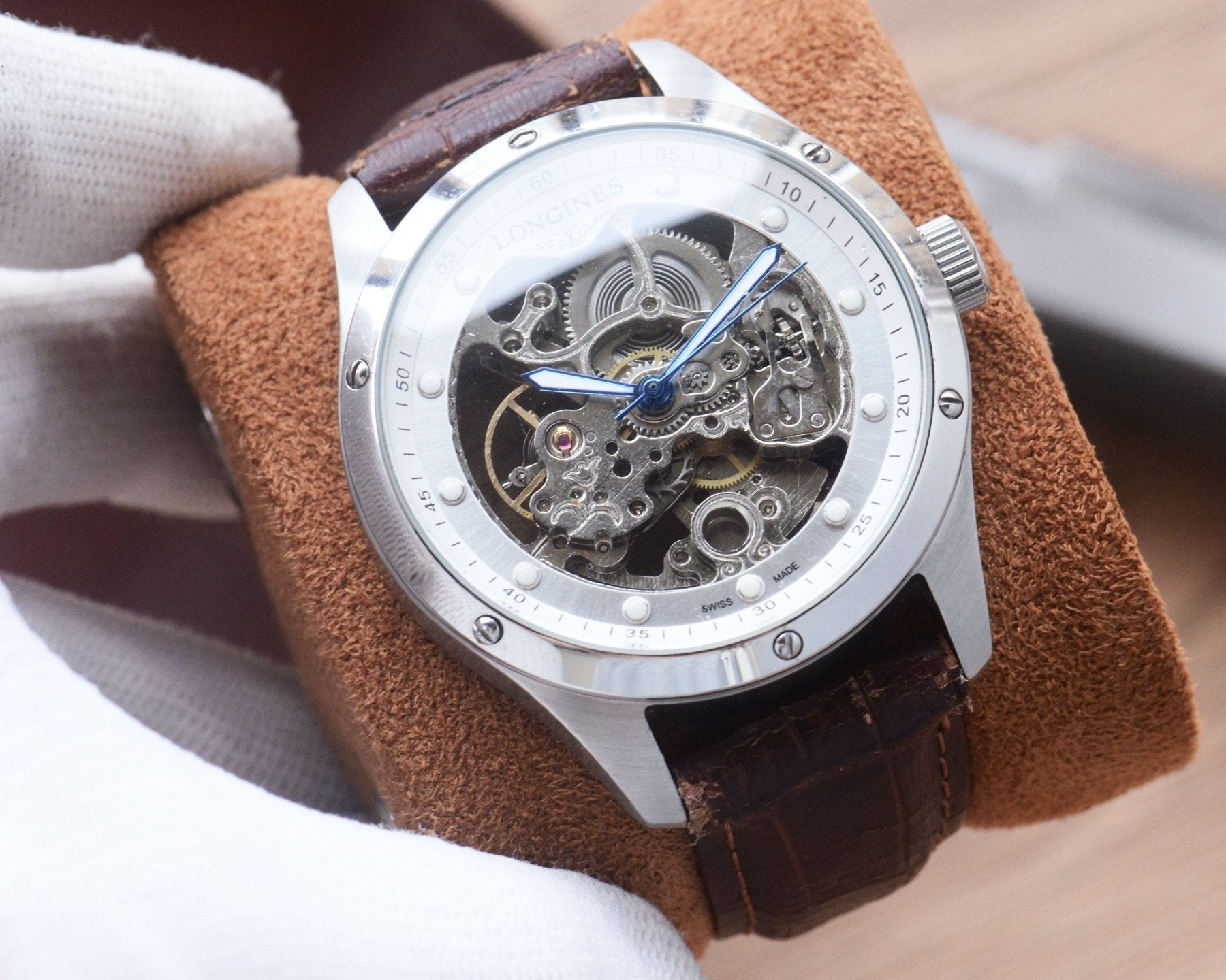 Hublot Silver White Leather Strap Watch — hero