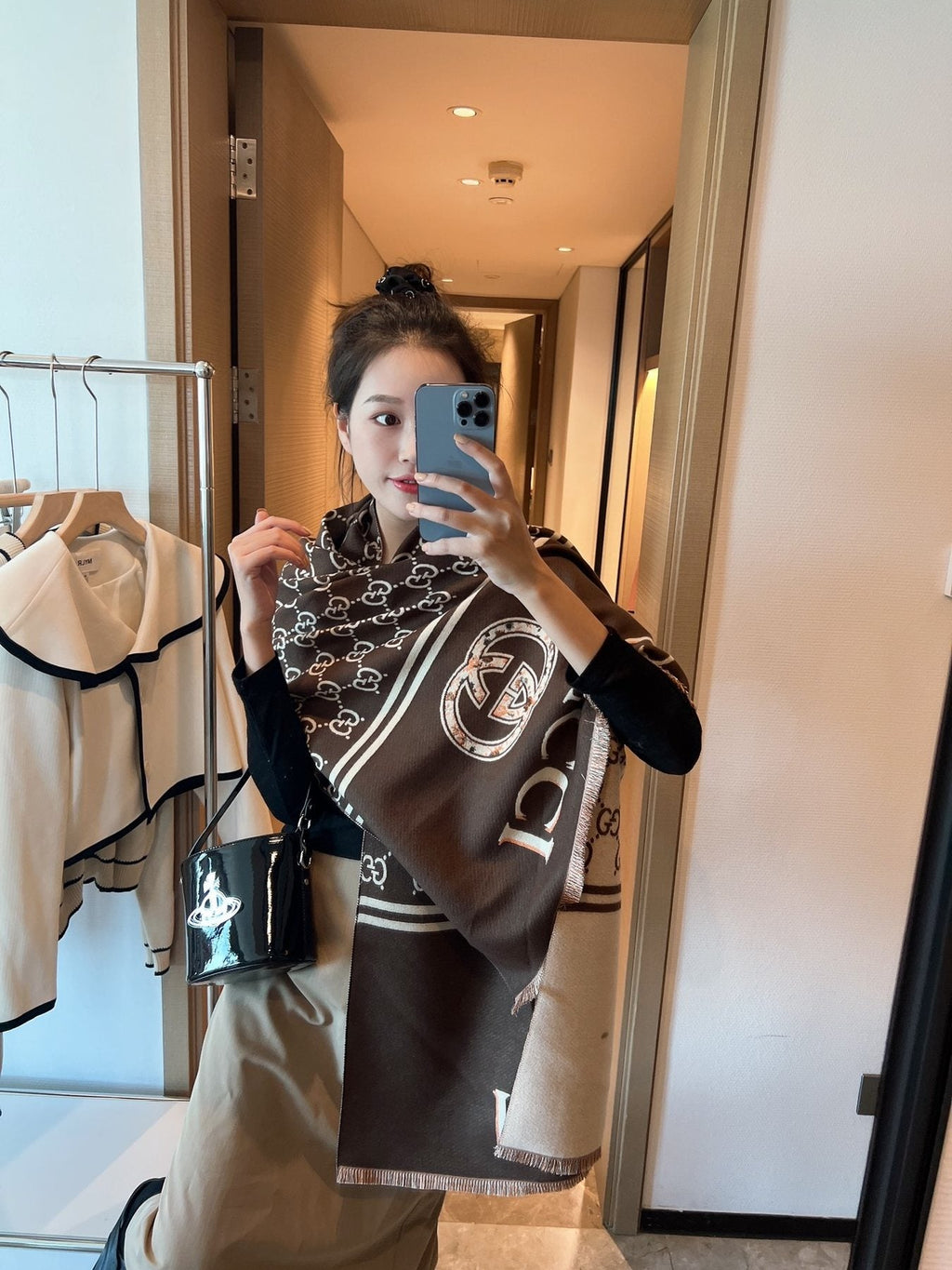 Gucci Patterned Logo Scarf — model