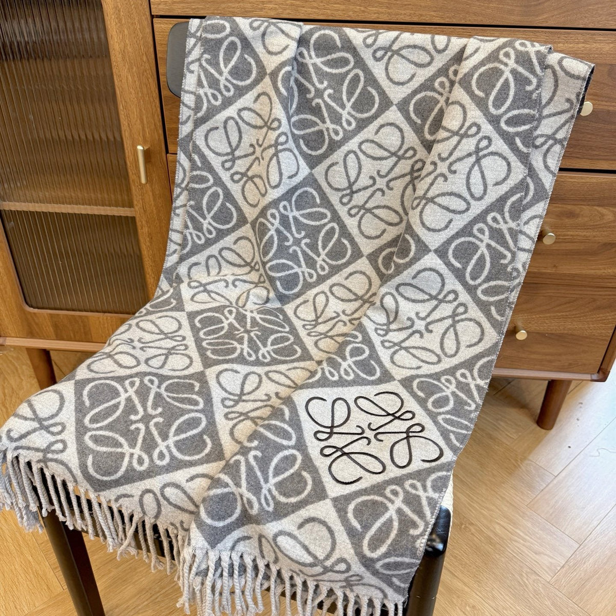 Gray and Beige Loop Pattern Fringed Knitted Scarf — hero
