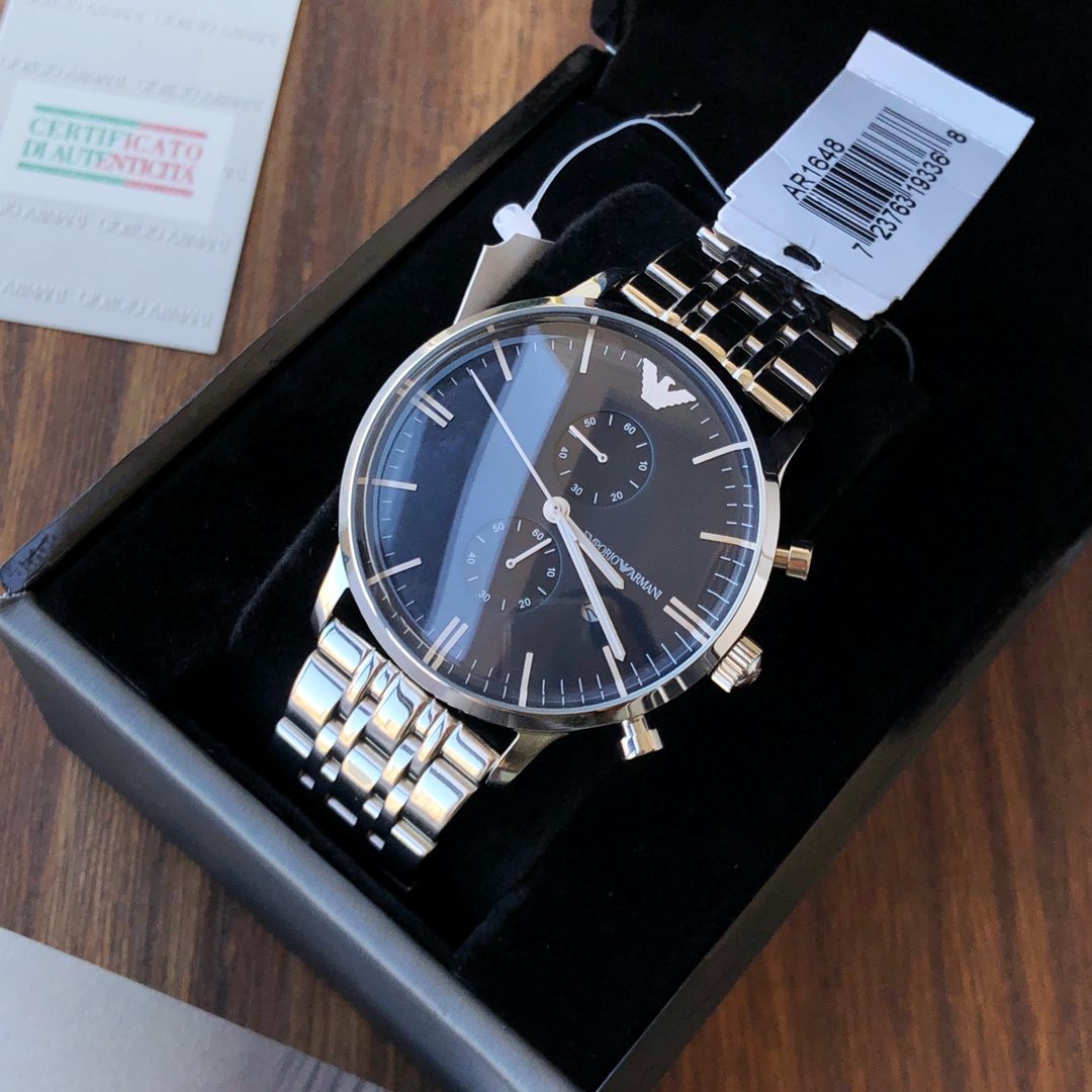 EMPORIO ARMANI Black Dial Silver Bracelet Watch — front
