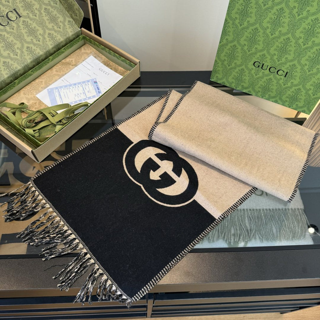 Gucci Black and Beige Fringe Scarf — side