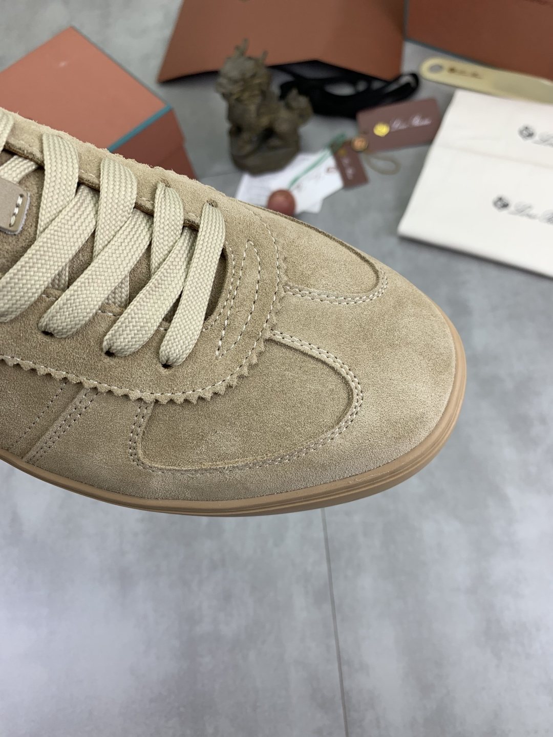 微商相册测试鞋子-Loro Piana Beige Low-Top Sneakers — detail