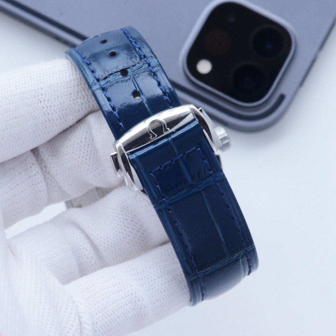 OMEGA Blue Silver White Dial Leather Strap Watch — detail