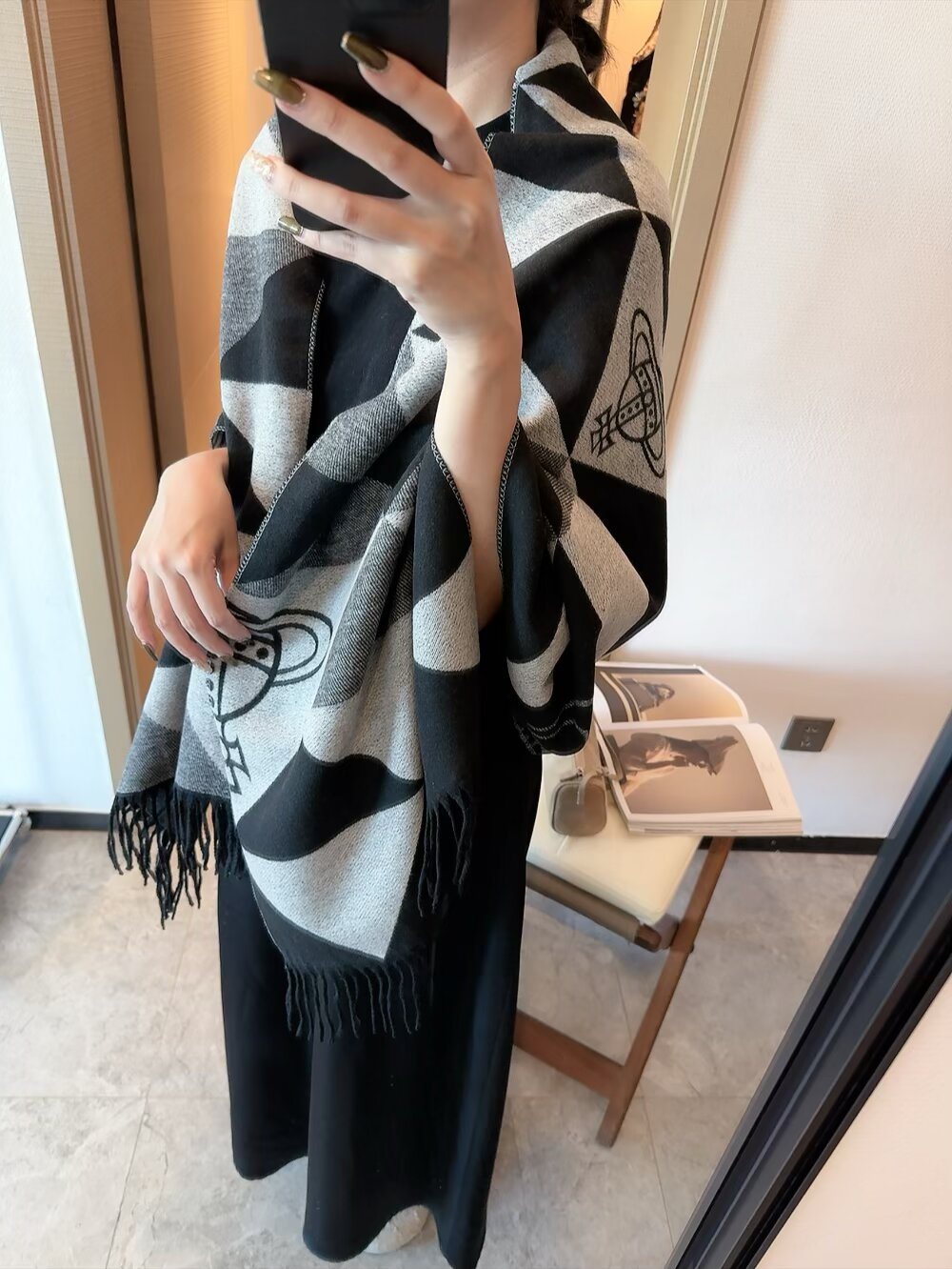 Vivienne Westwood Geometric Orb Fringe Scarf — detail
