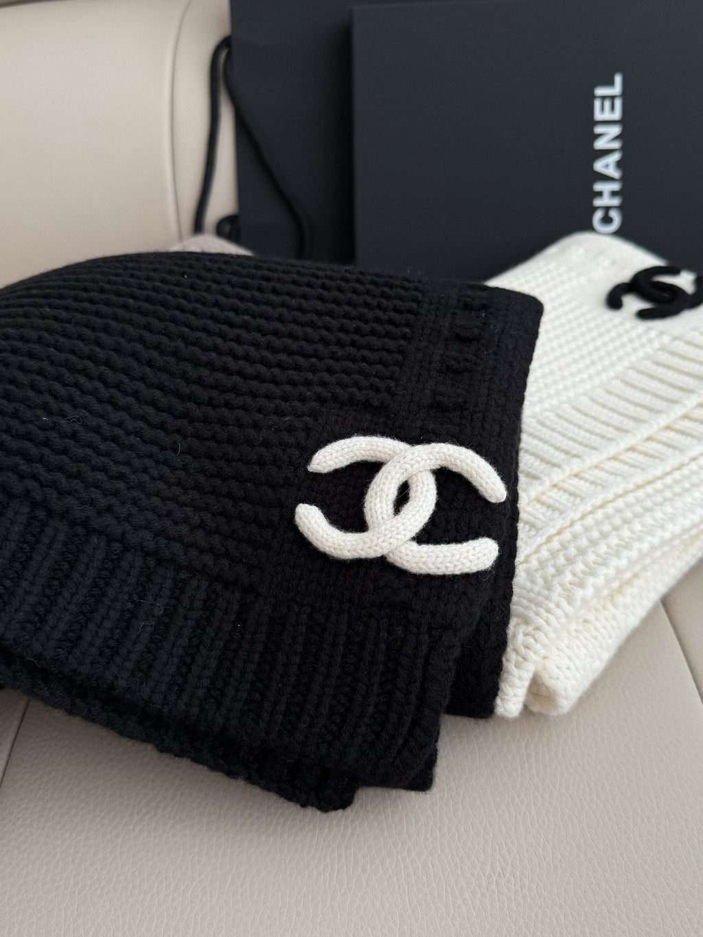 Chanel Black Rib-Knit Logo Scarf — detail