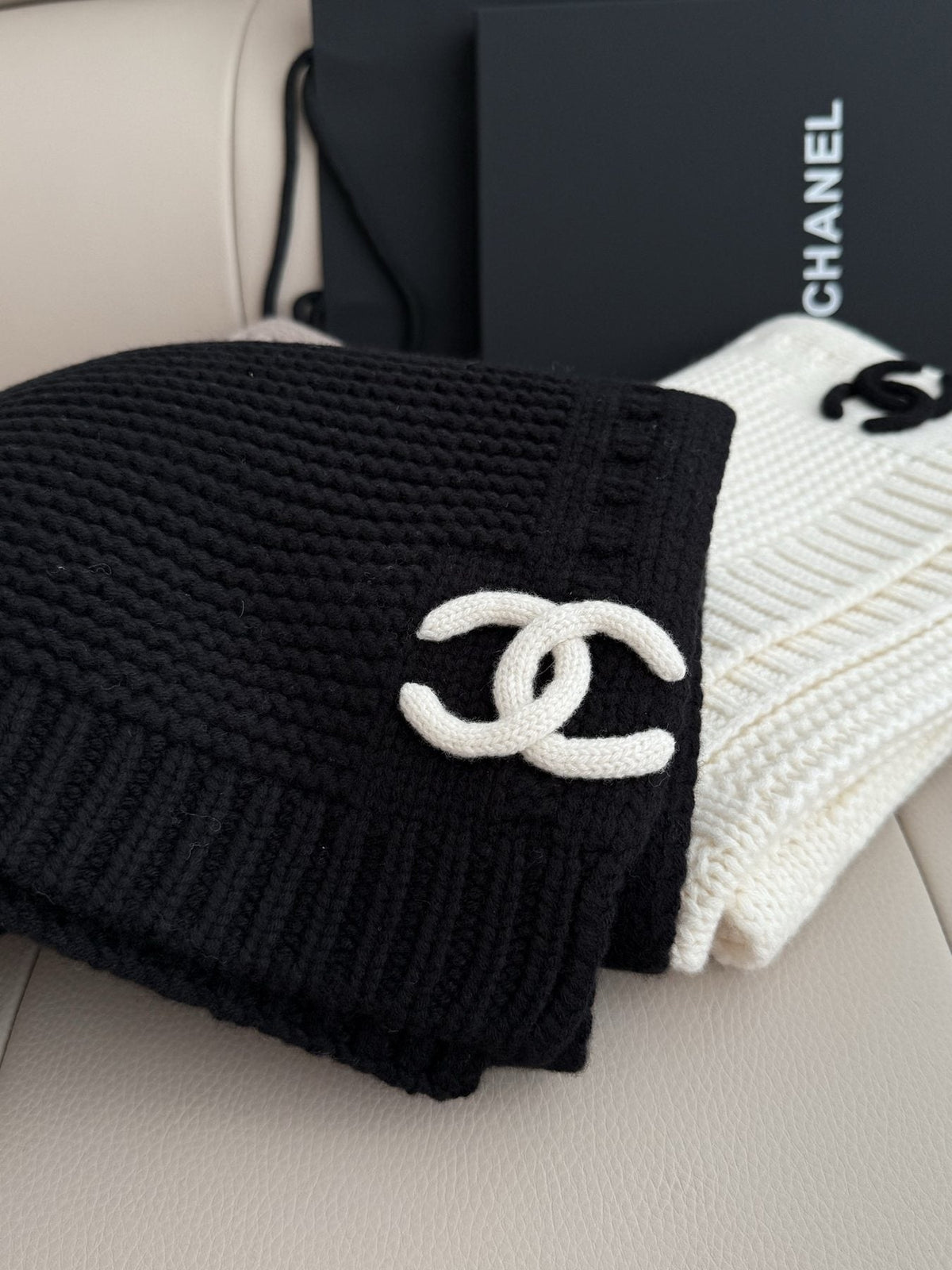 Chanel Black Rib-Knit Logo Scarf — detail