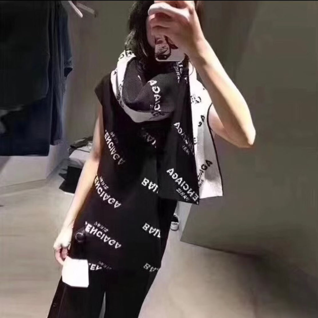 Balenciaga Black & White Knit Scarf — model