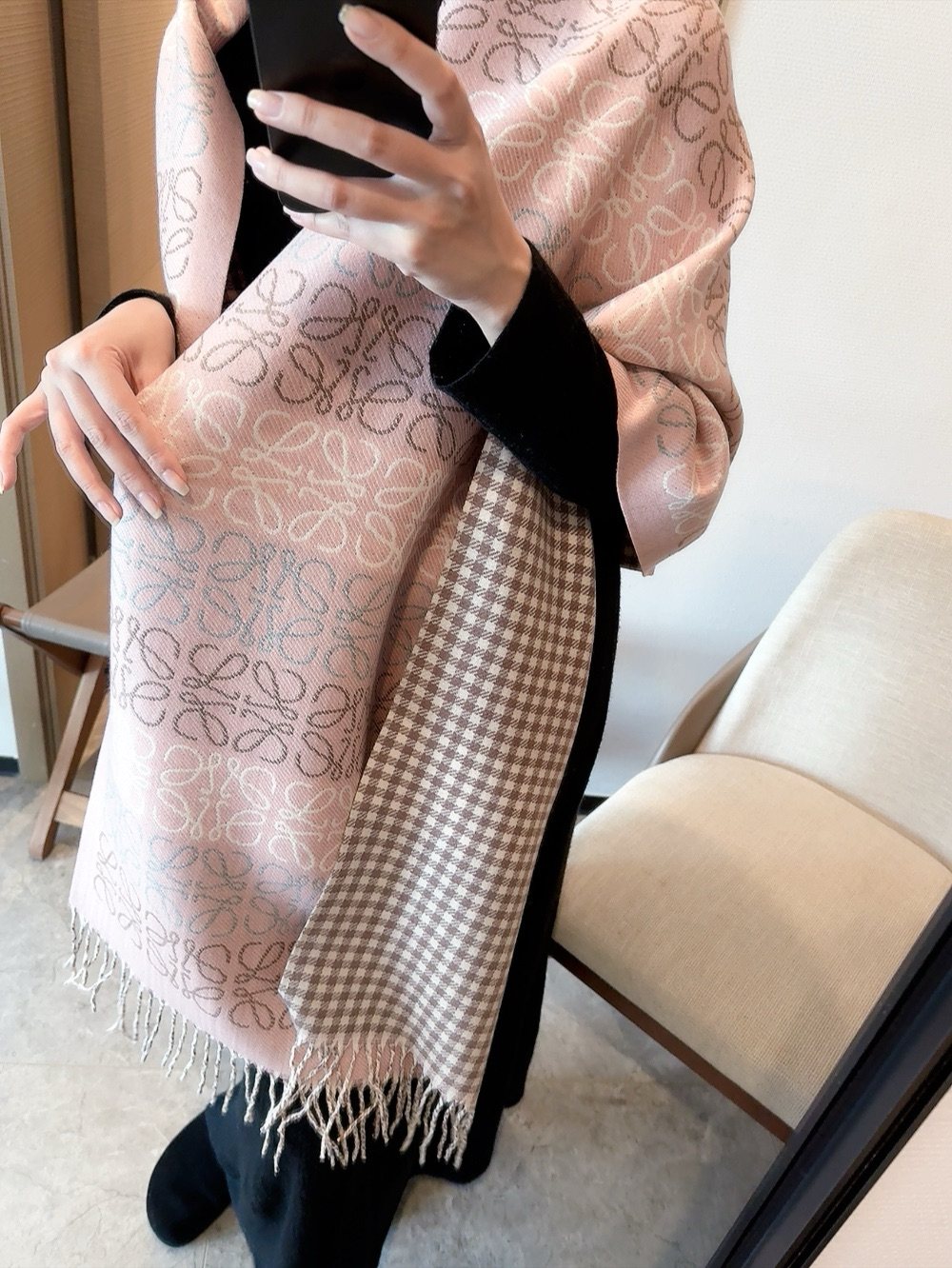 Reversible Fringed Patterned Scarf — detail