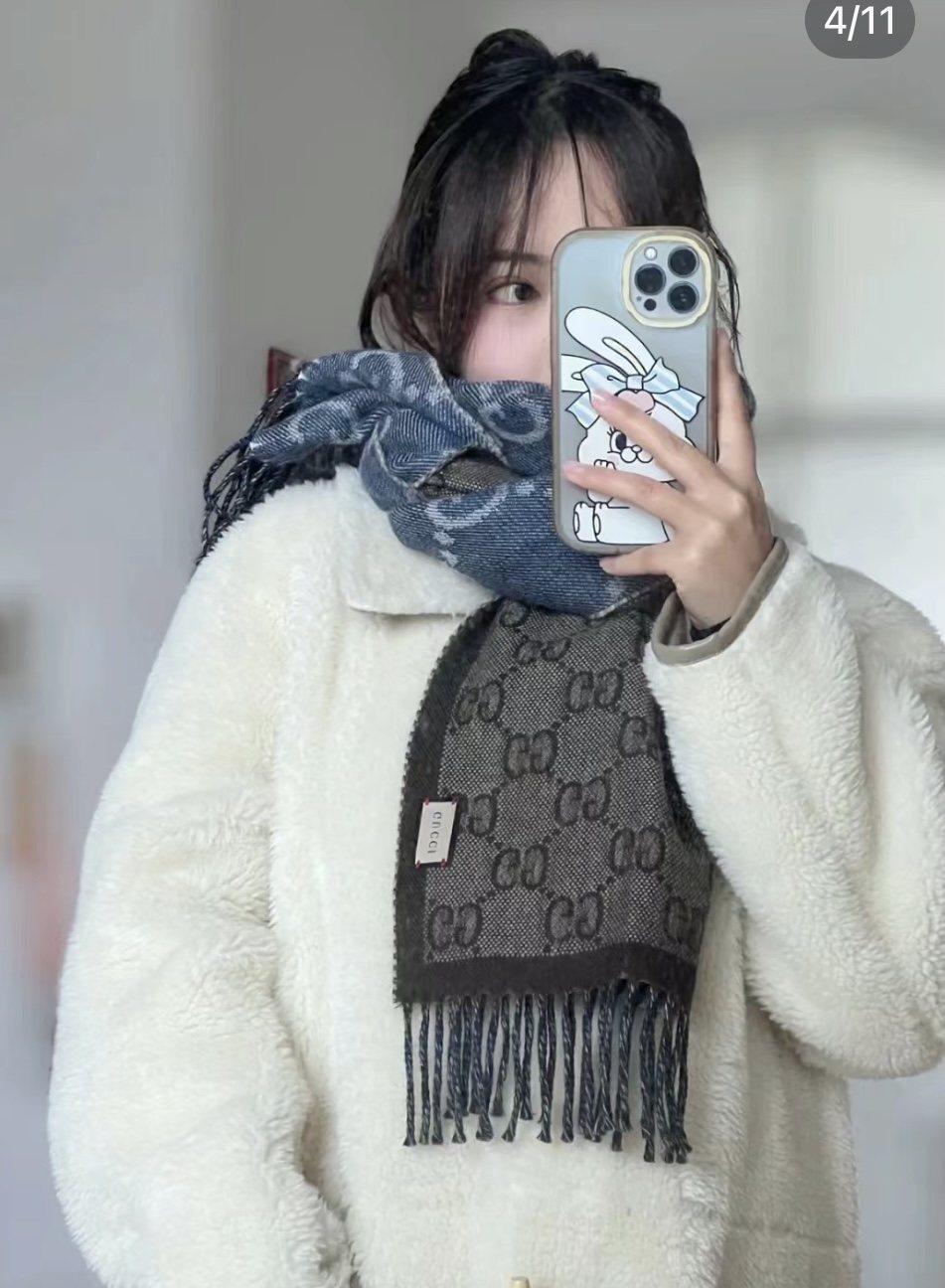 Gucci Blue & Brown Reversible Fringed Scarf — model