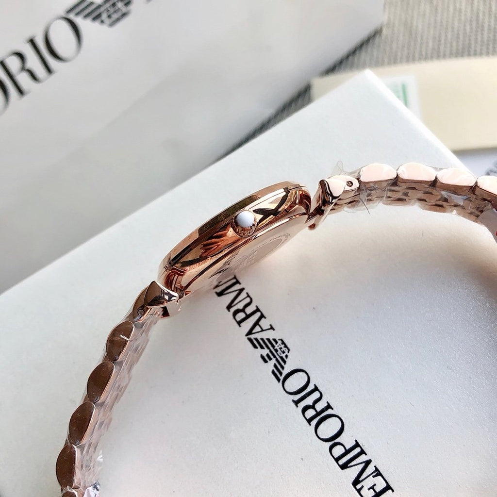 EMPORIO ARMANI Rose Gold Link Watch — detail