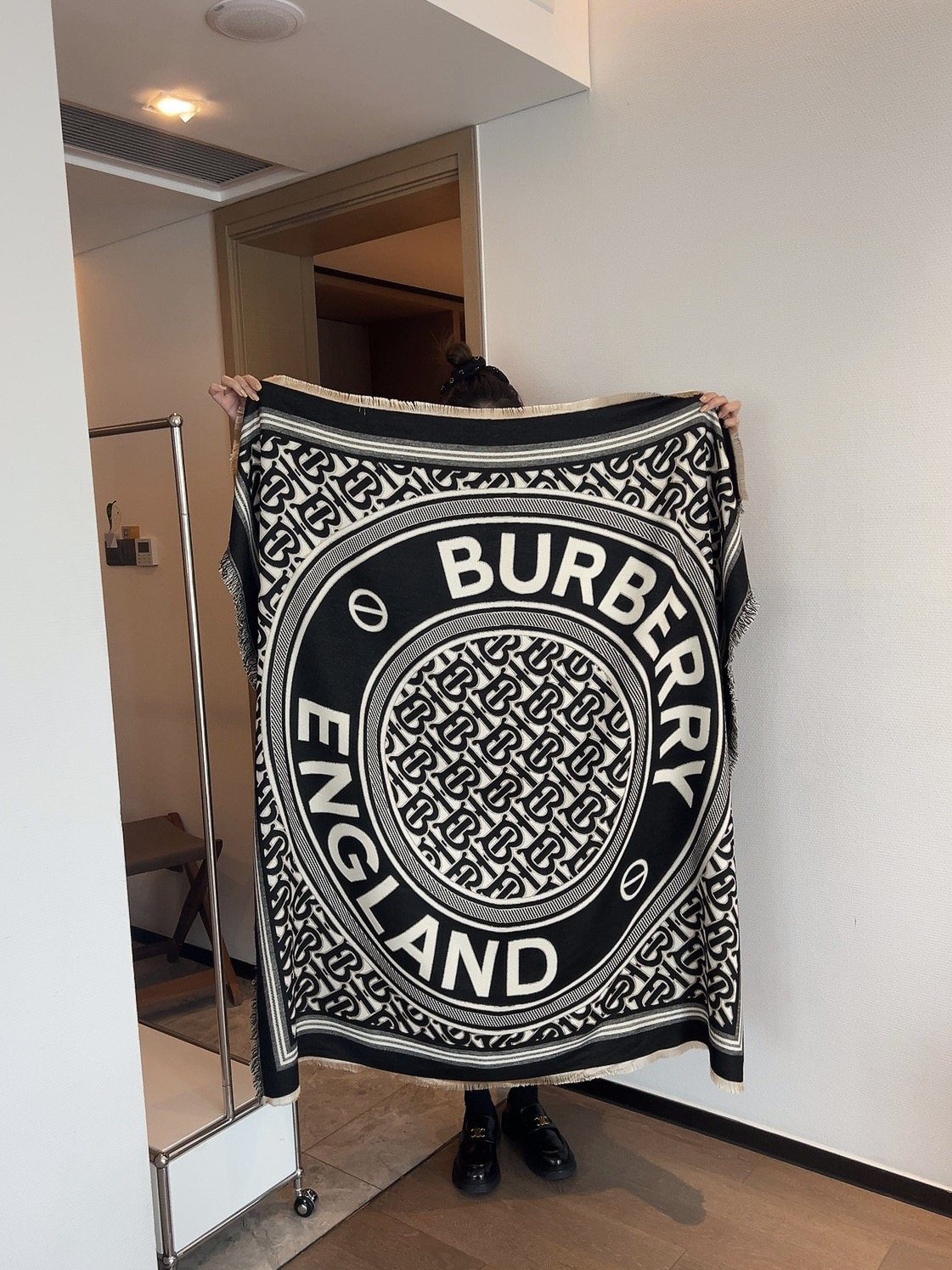 Burberry Black & Ivory Logo Square Scarf — hero