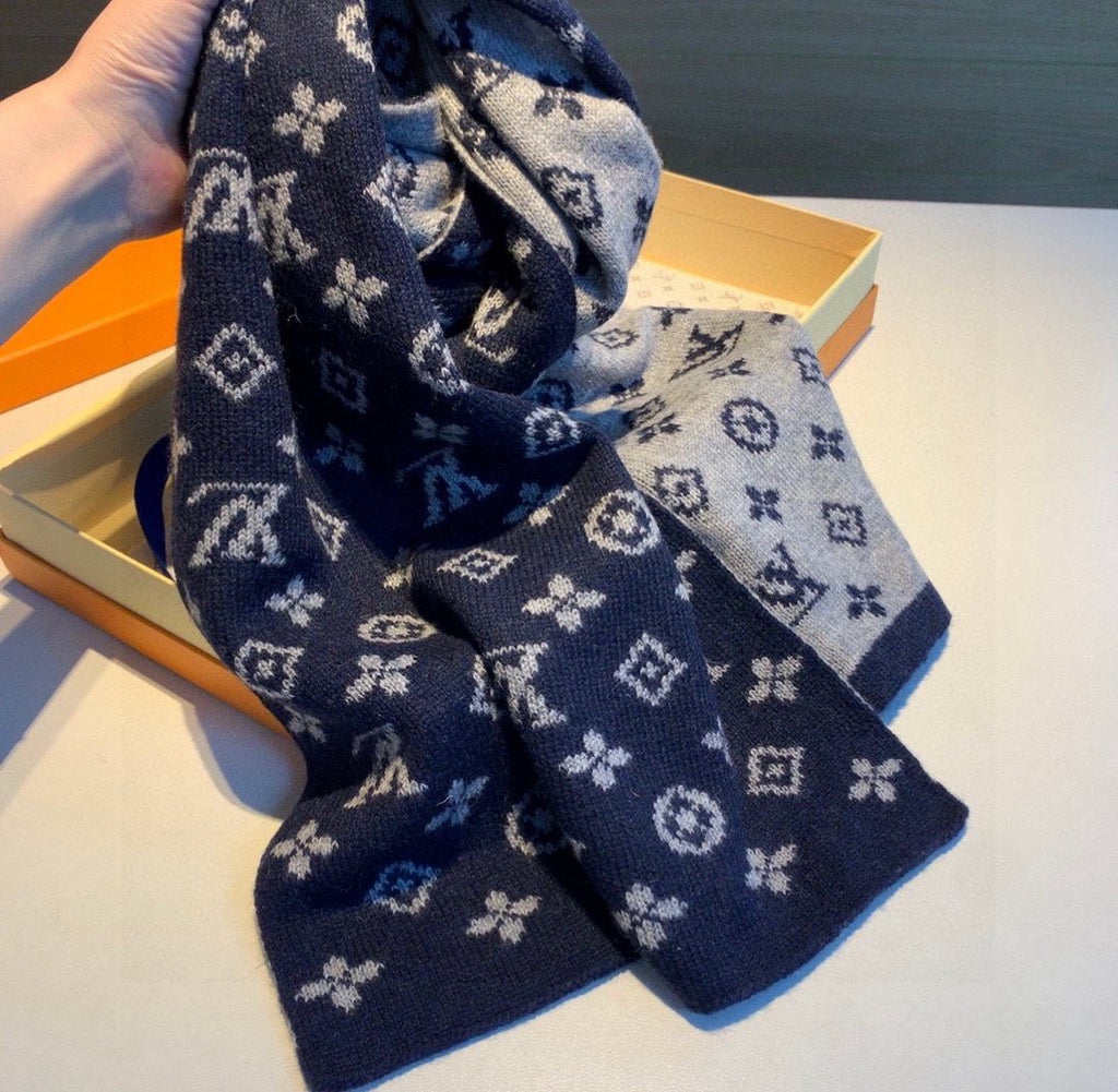 Louis Vuitton Navy and Gray Monogram Knit Scarf — model