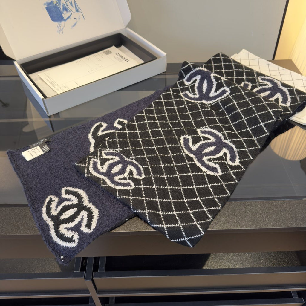 Chanel Graphic Motif Knit Scarf — hero