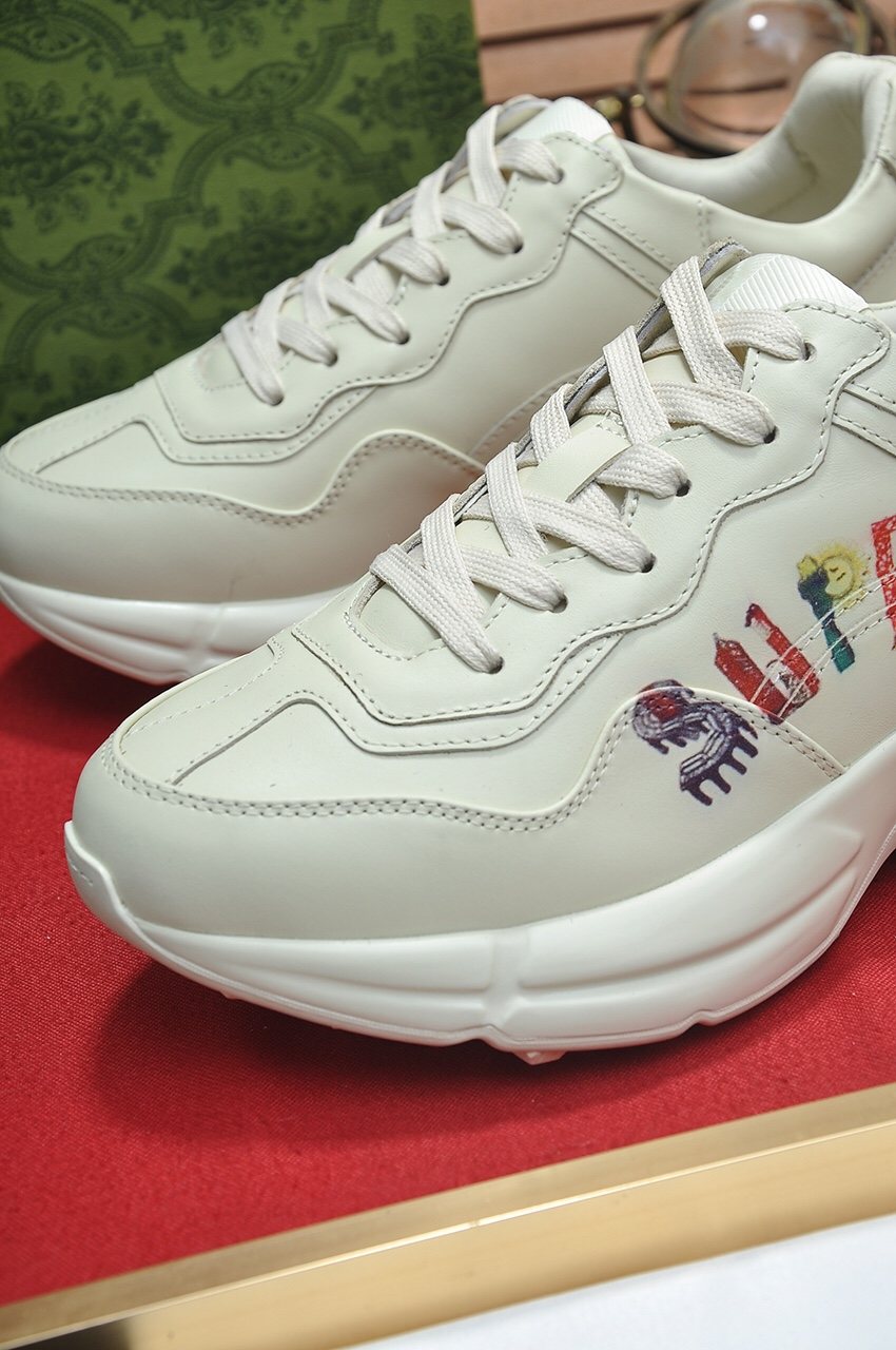 GUCCI Multicolor Lettering Chunky Sneakers — detail