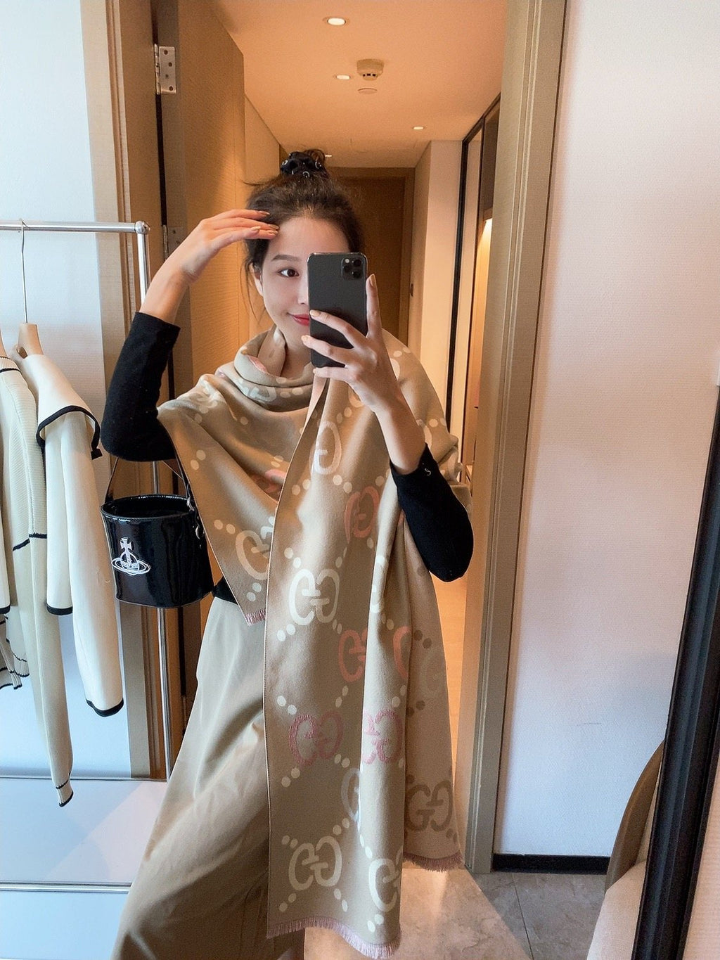 Gucci Beige Brown Ivory Monogram Fringed Scarf — model
