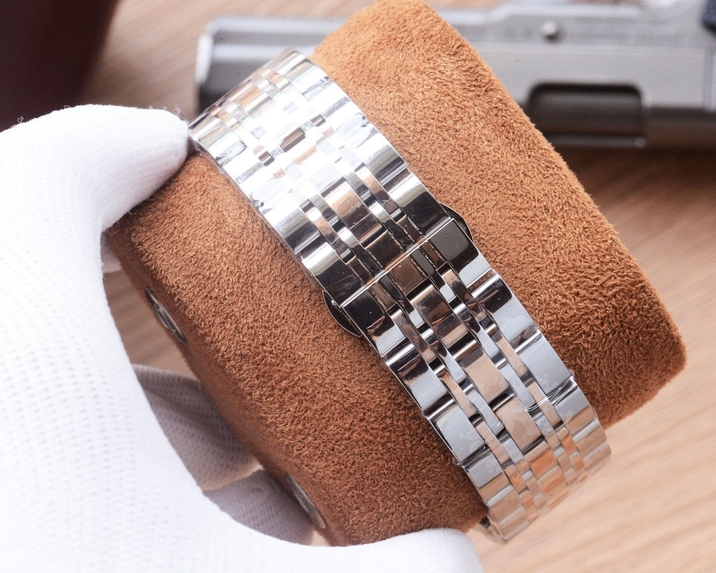 Patek Philippe Rose Gold Silver Black Dial Bracelet Watch — detail