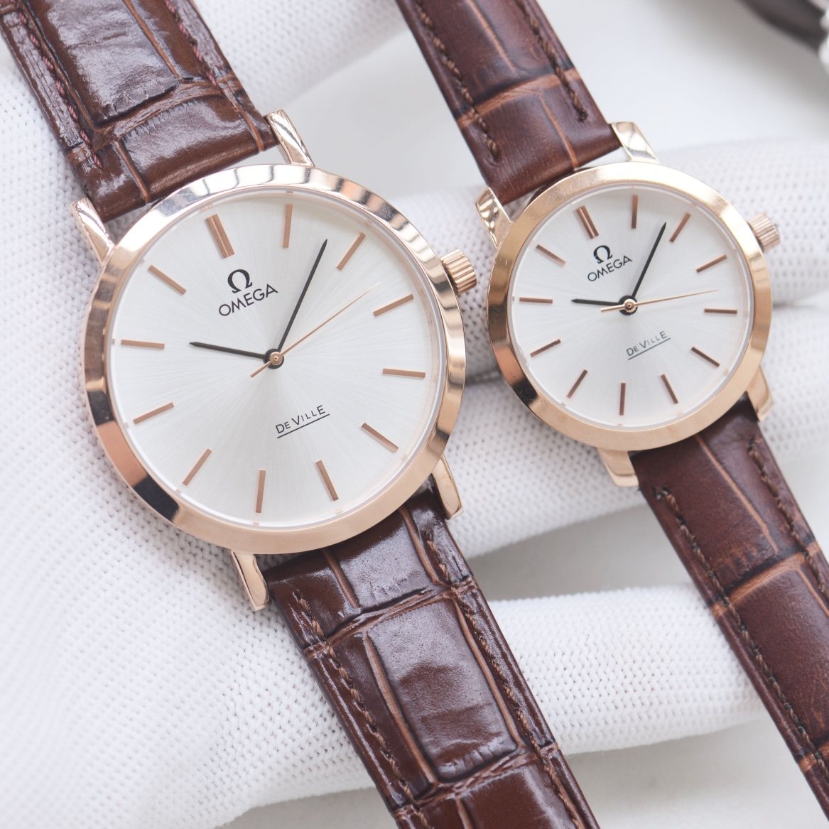Omega Rose Gold Brown Watch — hero