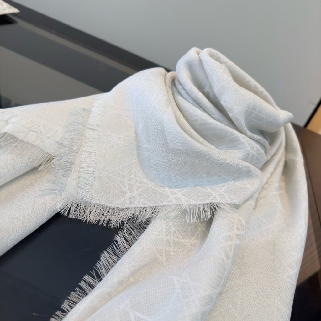 Dior White Geometric Fringed Scarf — detail