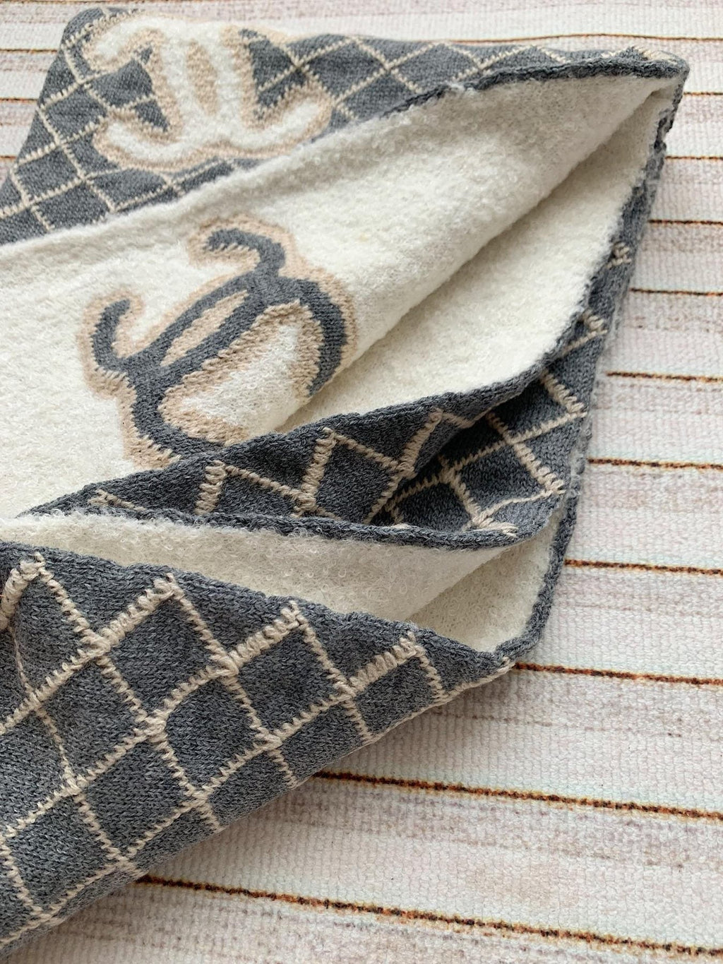 Chanel Gray & Ivory Diamond-Pattern Scarf — detail