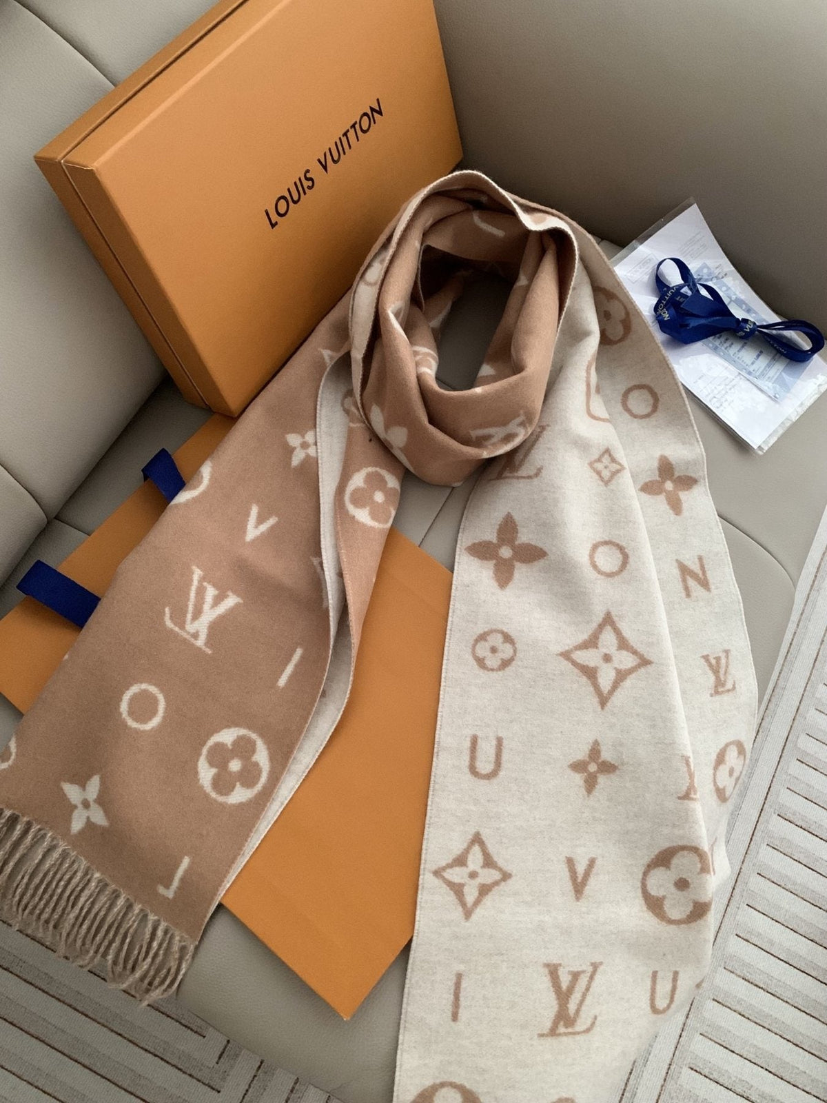 Louis Vuitton Reykjavik 2.0 Monogram Scarf — front