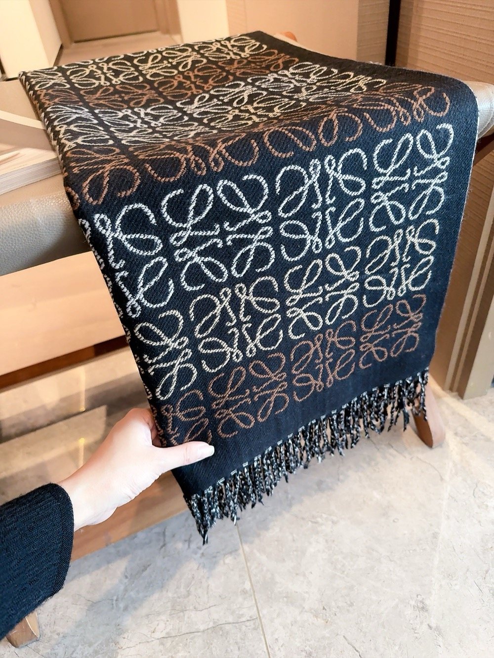 Black Multicolor Loop-Pattern Fringed Scarf — detail