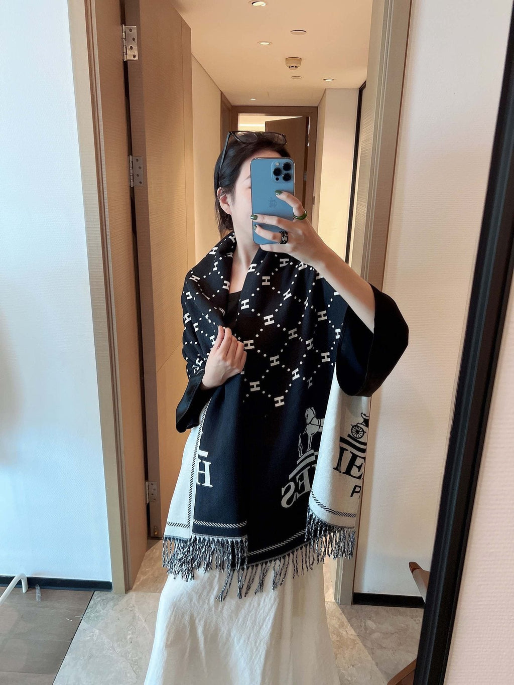 Hermès Geometric Motif Fringed Scarf — model