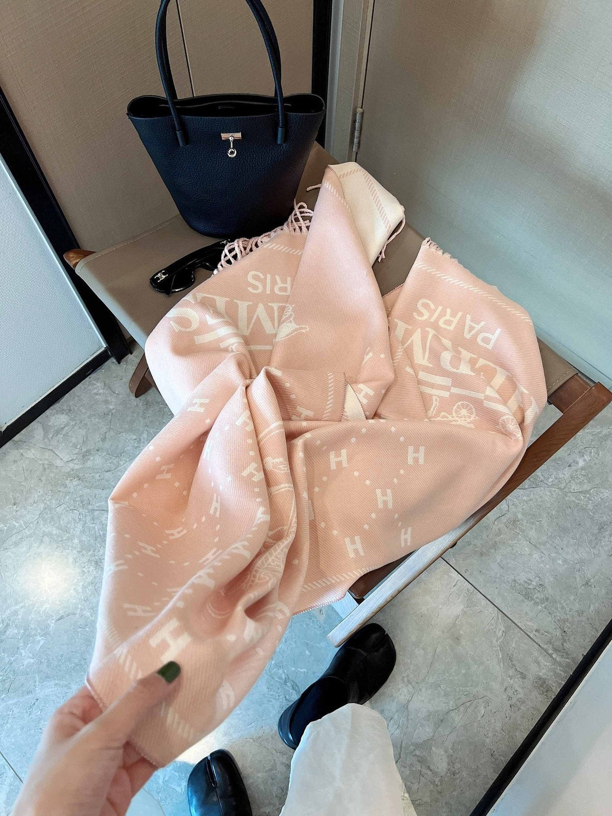 Hermès Geometric Motif Fringed Scarf — front