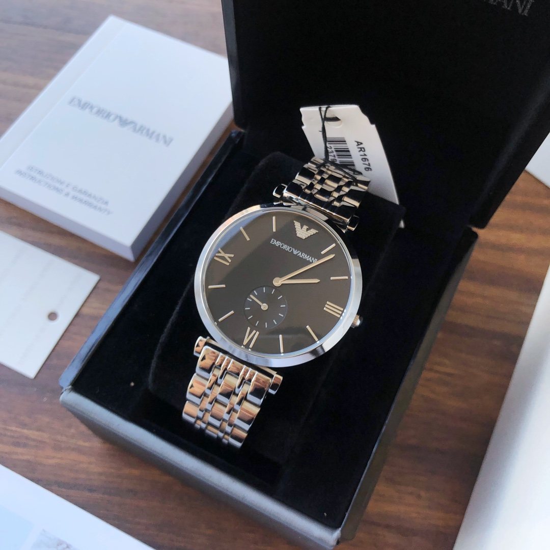EMPORIO ARMANI Black Dial Bracelet Watch — front
