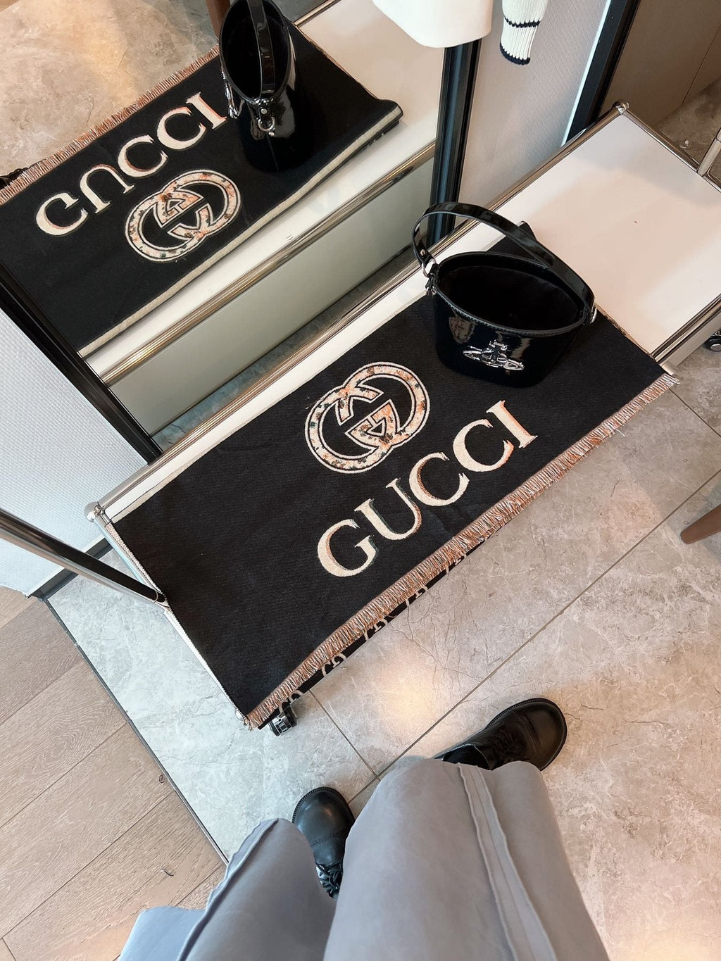 Gucci Jacquard Logo Scarf — front