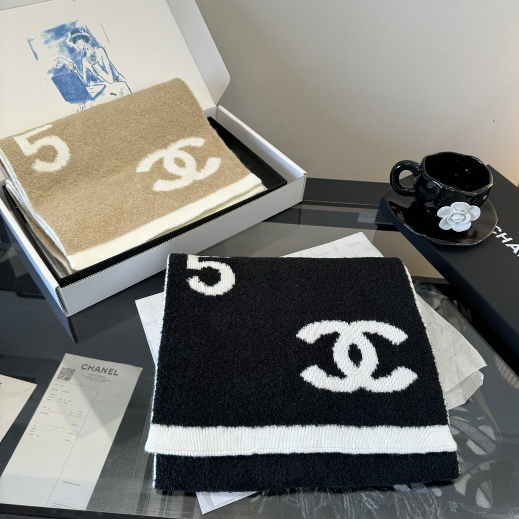 Chanel Logo Motif Knit Scarf — front