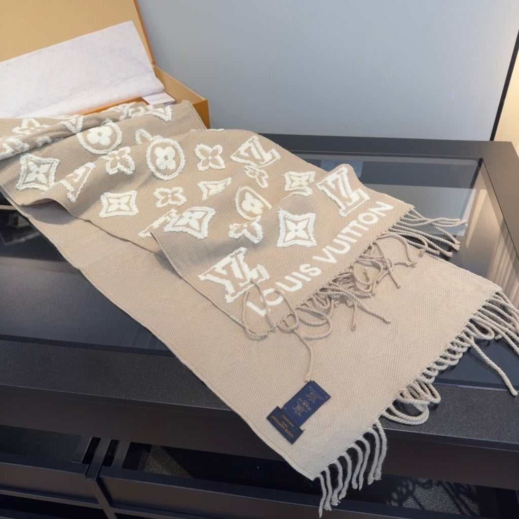 Louis Vuitton Fringed Monogram-Style Scarf — side
