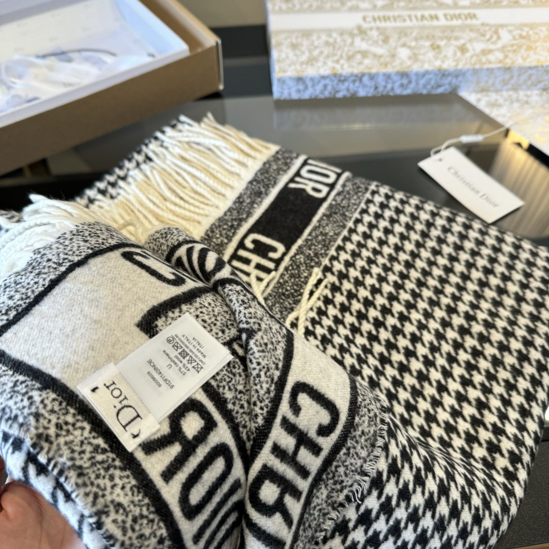 Dior Houndstooth Fringe Scarf — detail