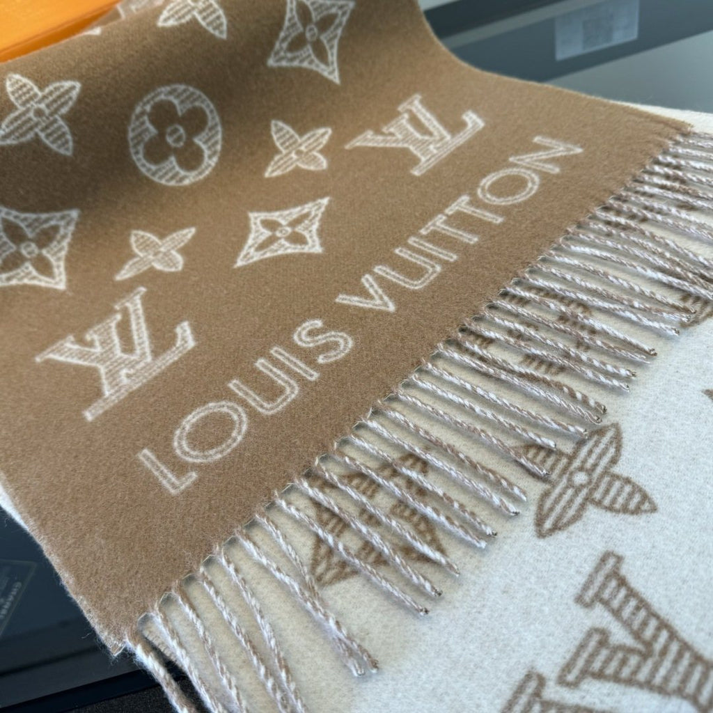 Louis Vuitton Reversible Fringed Scarf — detail
