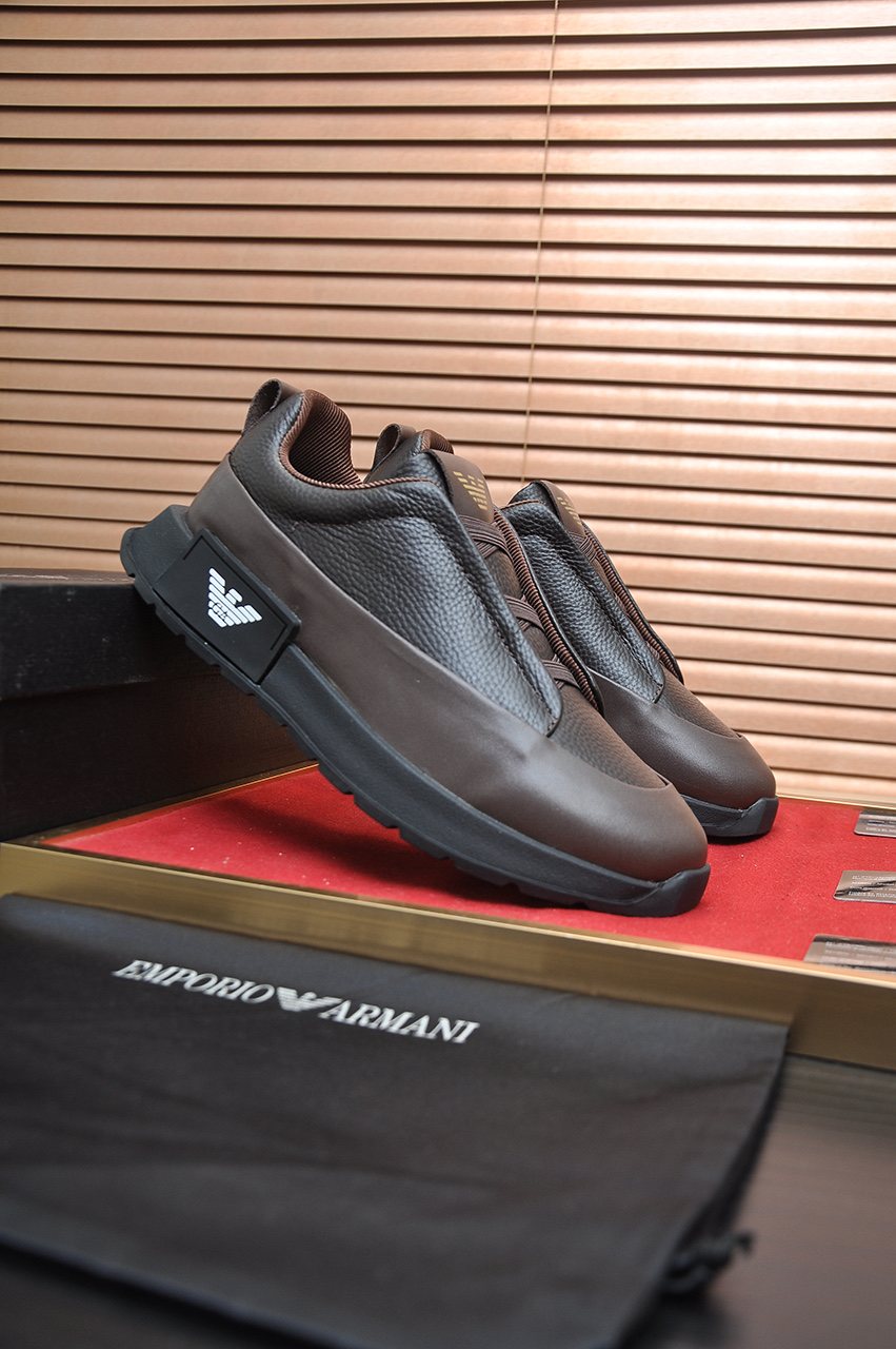 Armani Eagle-Accent Low-Top Sneakers — side