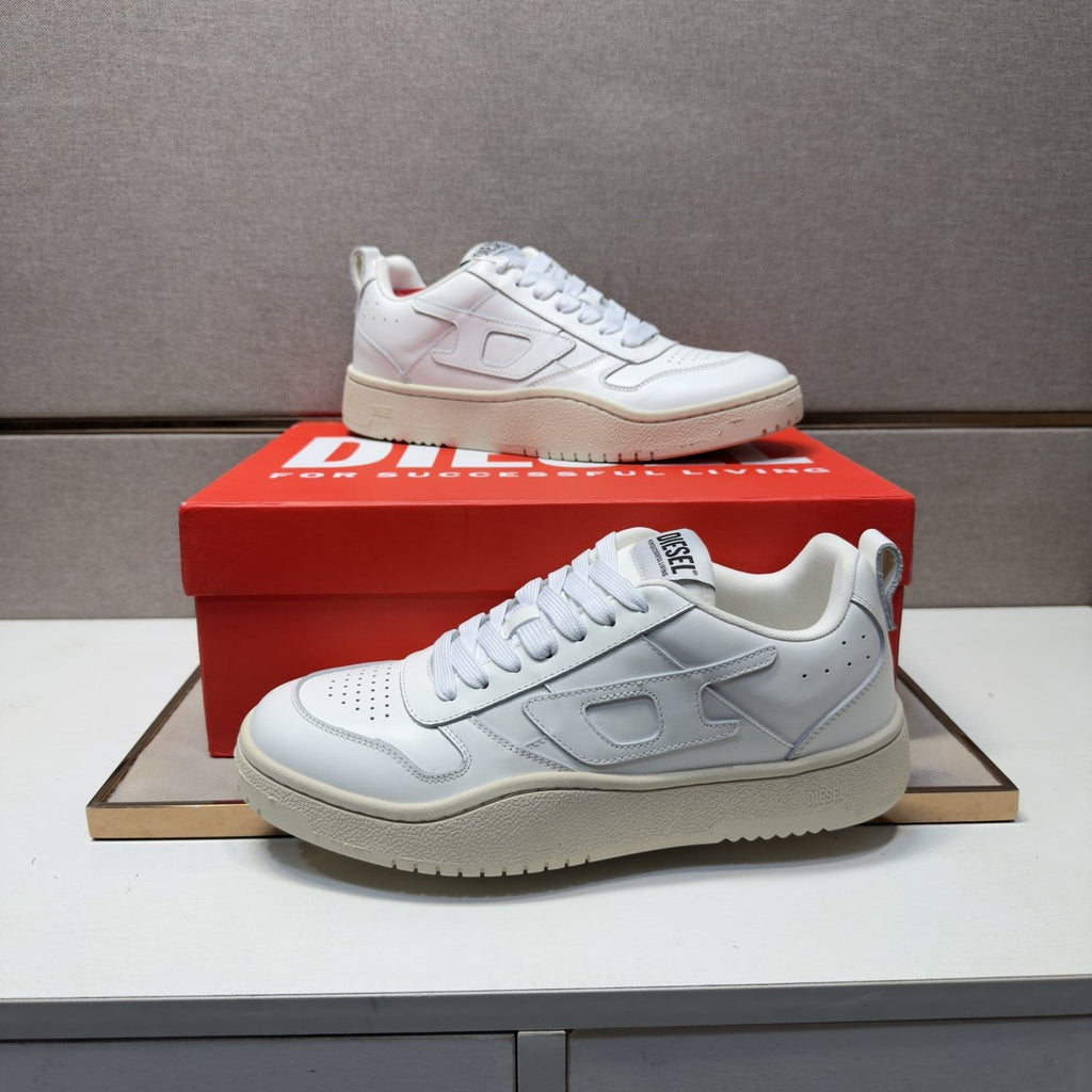 Diesel Panel Low-Top Sneakers — model
