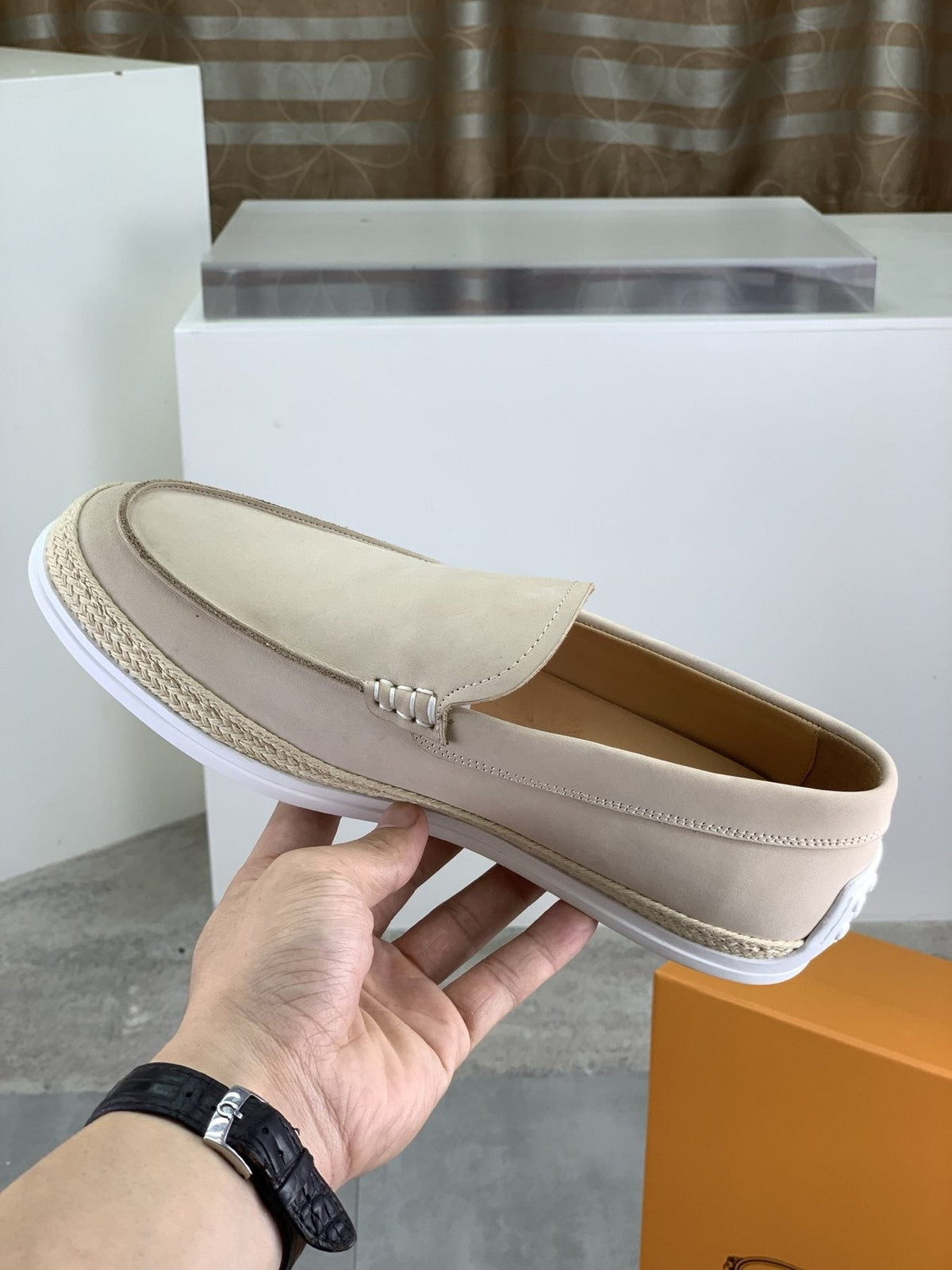 TOD'S Raffia-Trim Driving Loafers — model