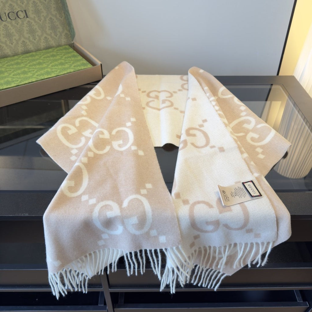 Gucci Fringed Interlocking Motif Scarf — front