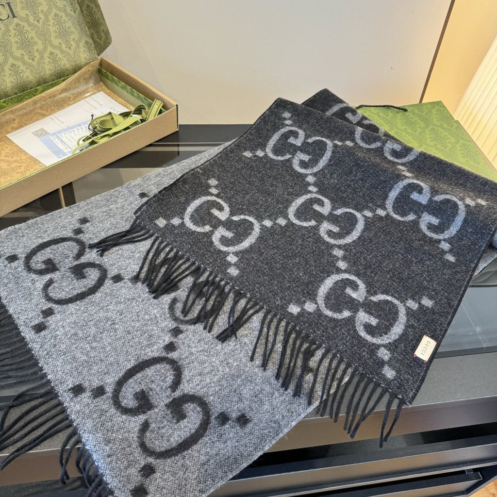Gucci Fringed Interlocking Motif Scarf — front