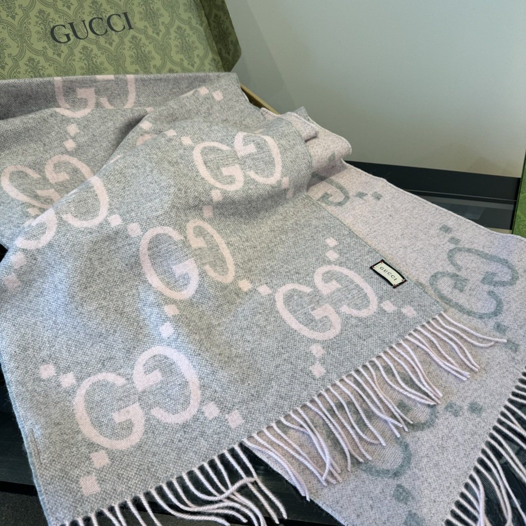 Gucci Fringed Interlocking Motif Scarf — front