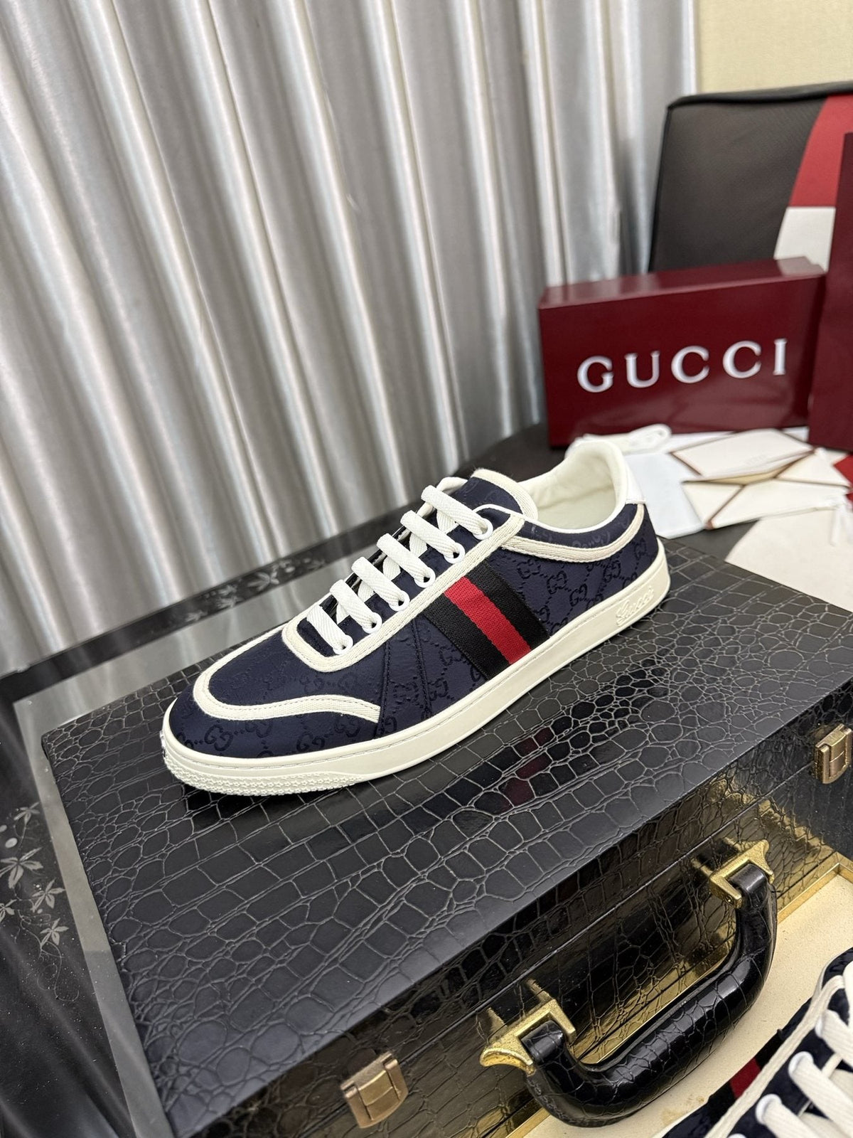 Gucci Striped Low-Top Sneakers — front