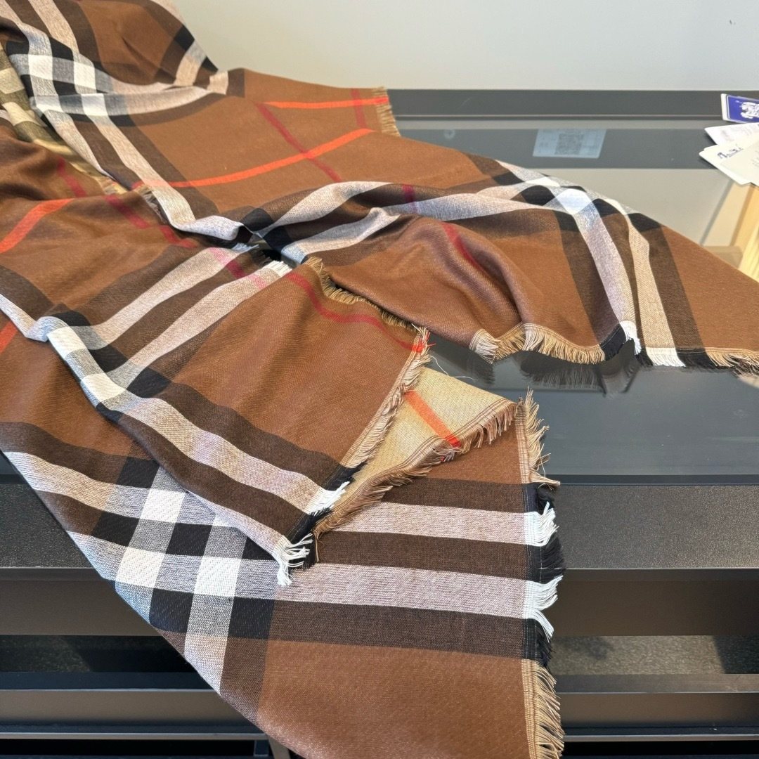 Burberry Charcoal Gray Plaid Scarf — detail