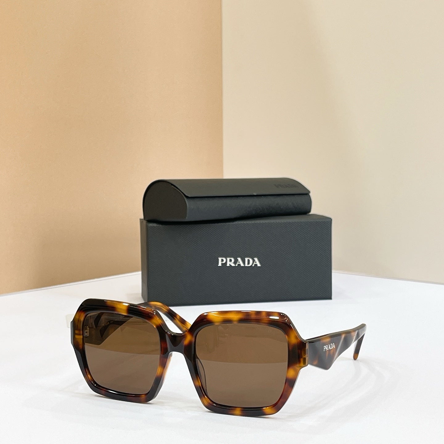 Prada Sunglasses – SPR28Z