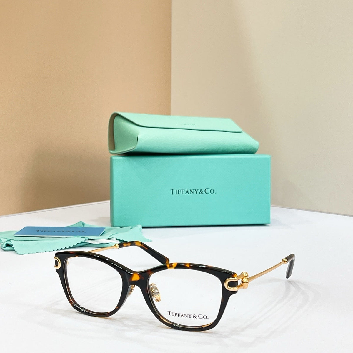 Tiffany & Co. Sunglasses – OTF 2266F