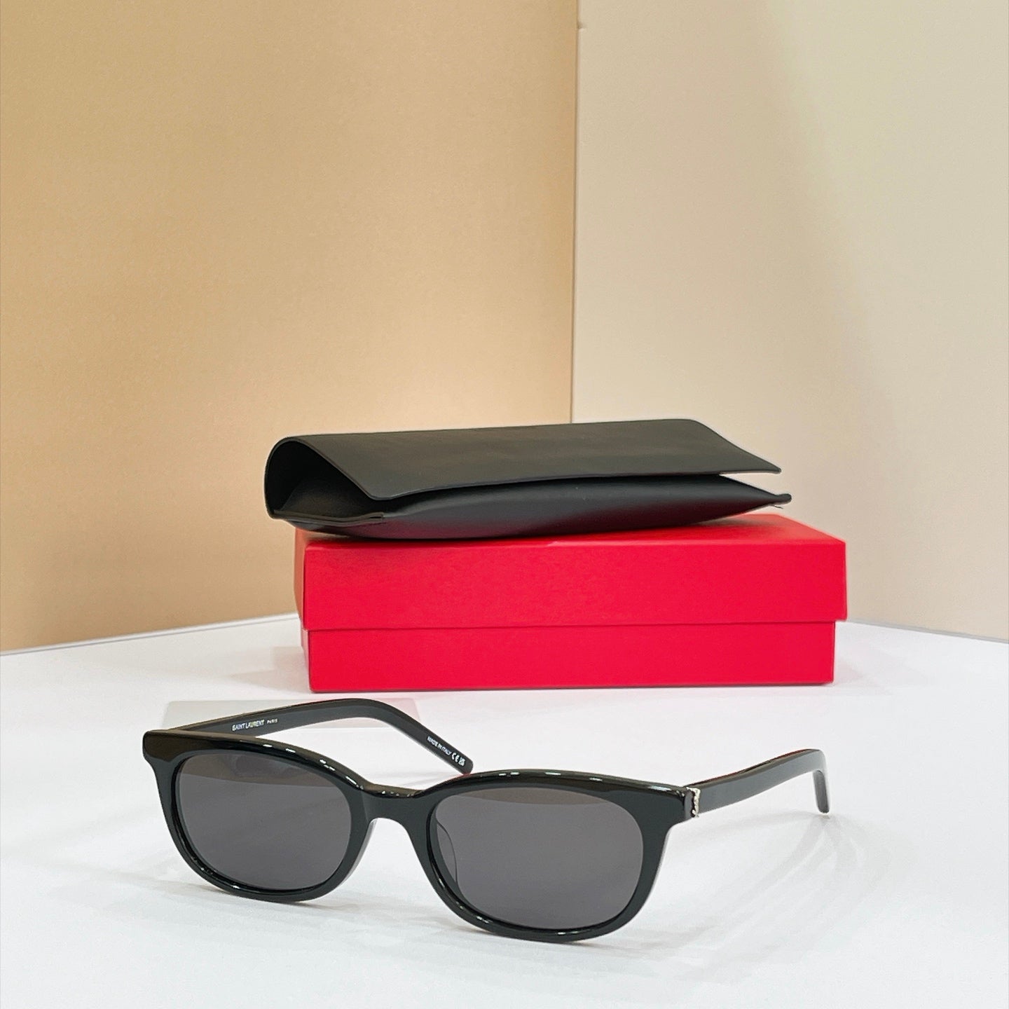 Saint Laurent Sunglasses – SLM160