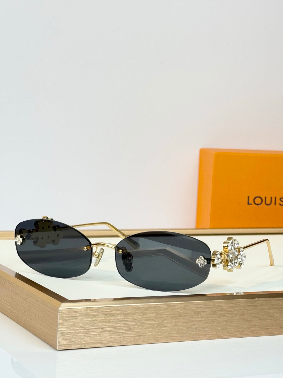 Louis Vuitton Sunglasses – Z3186U