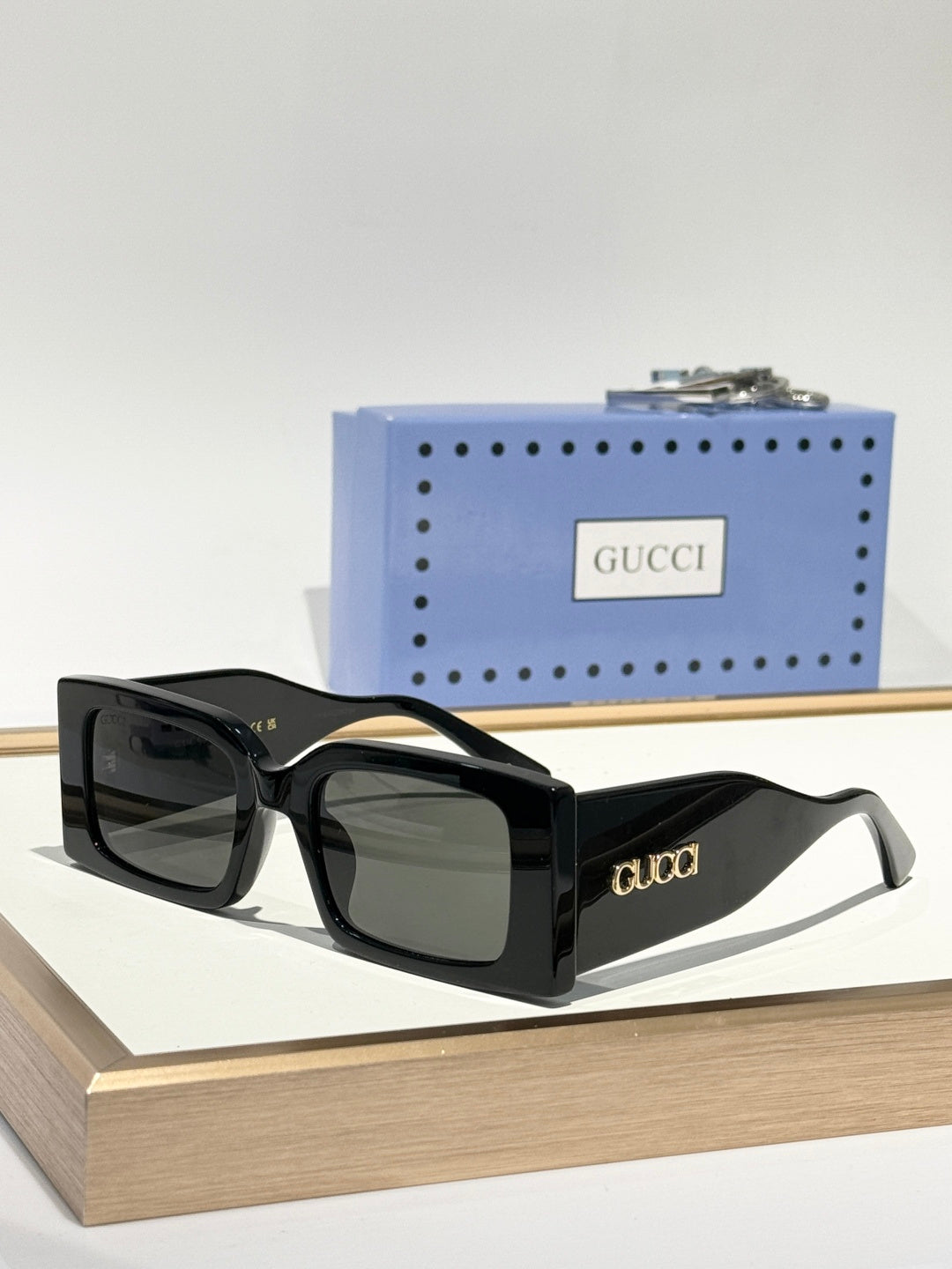 Gucci Sunglasses – GG1860S