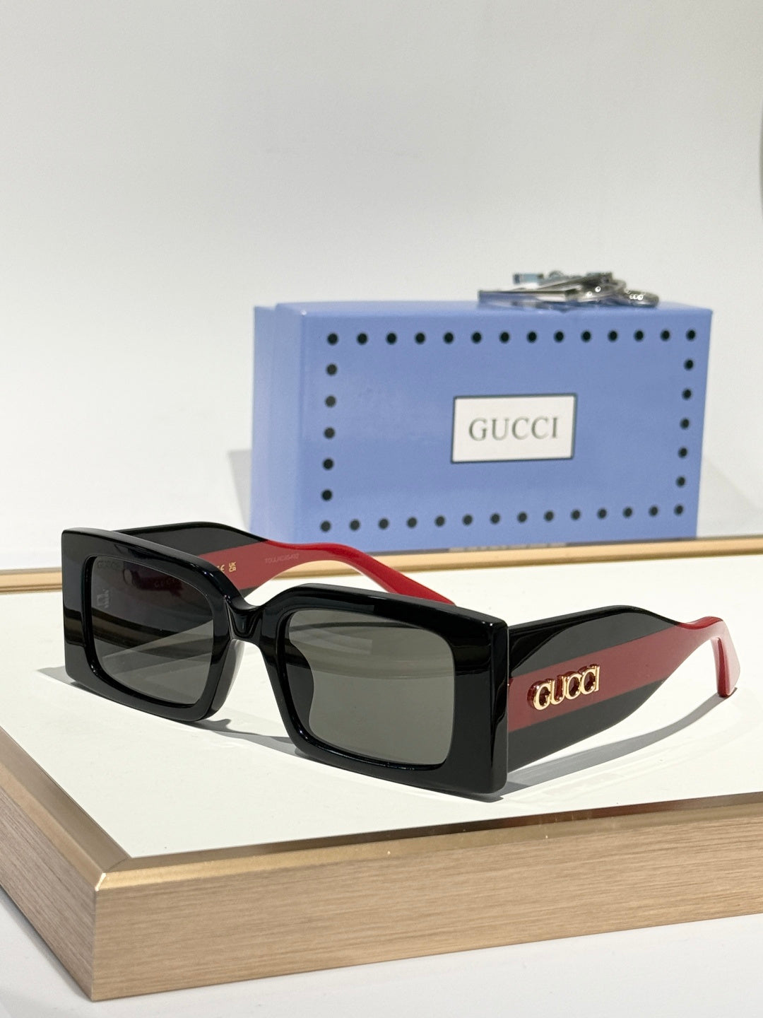 Gucci Sunglasses – GG1860S